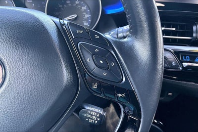2022 Toyota C-HR XLE