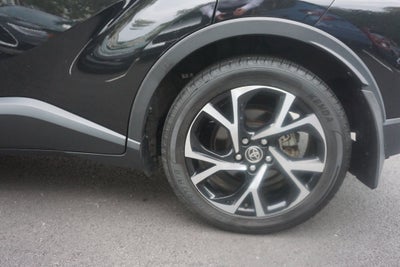 2022 Toyota C-HR XLE