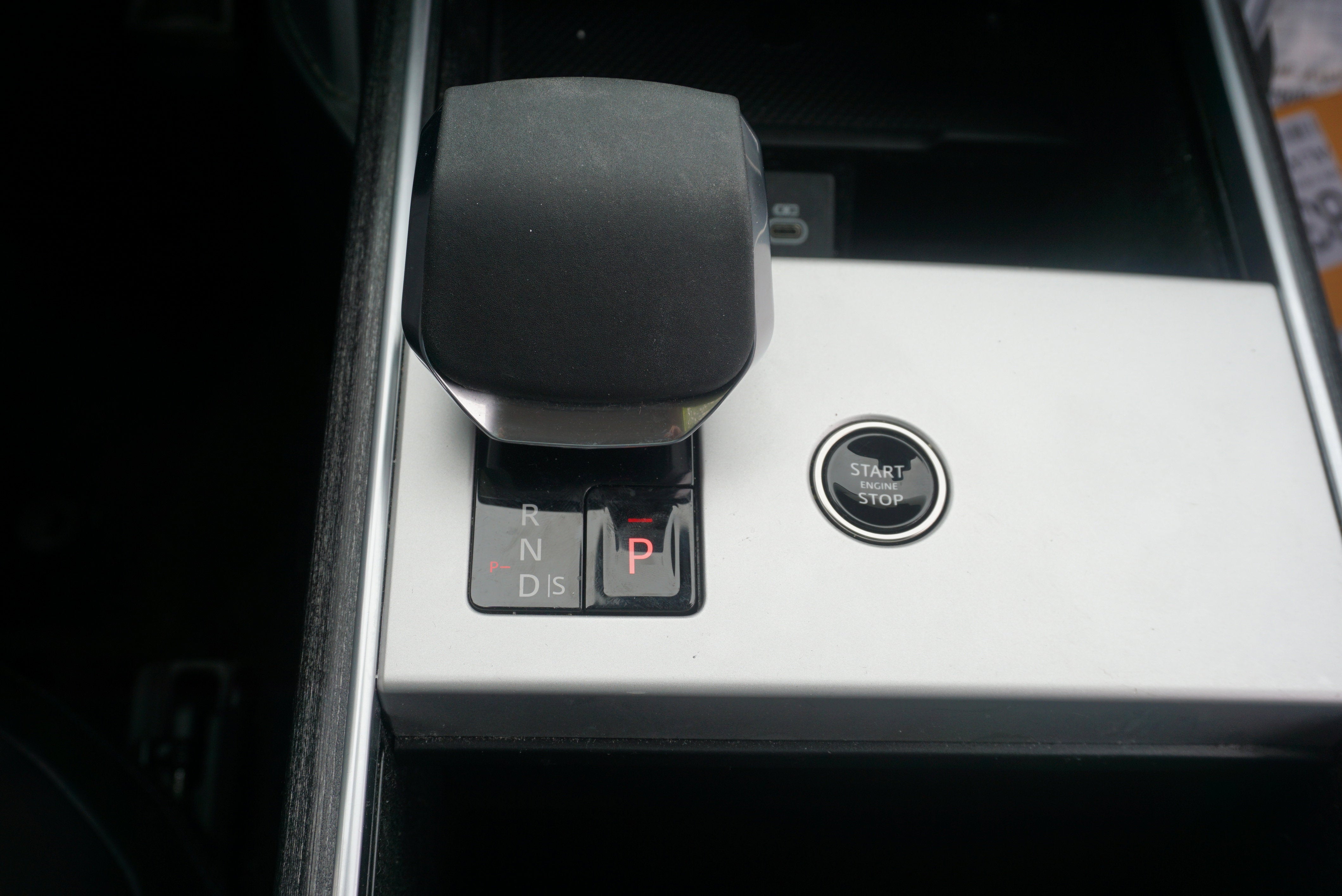 2024 Land Rover Range Rover SE