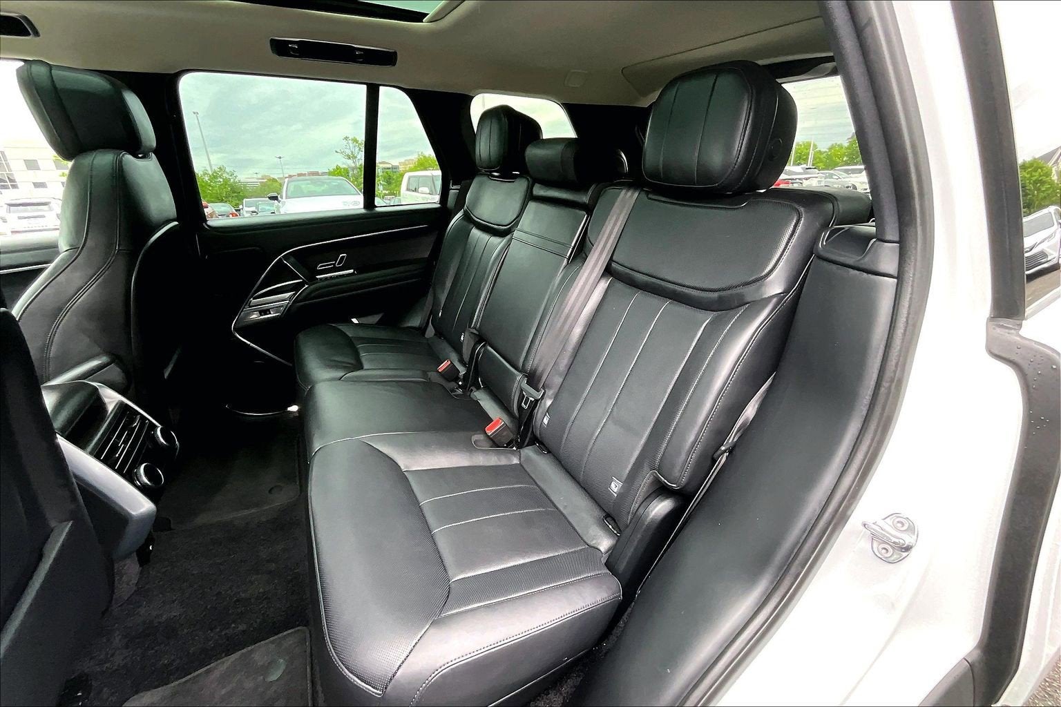 2024 Land Rover Range Rover SE