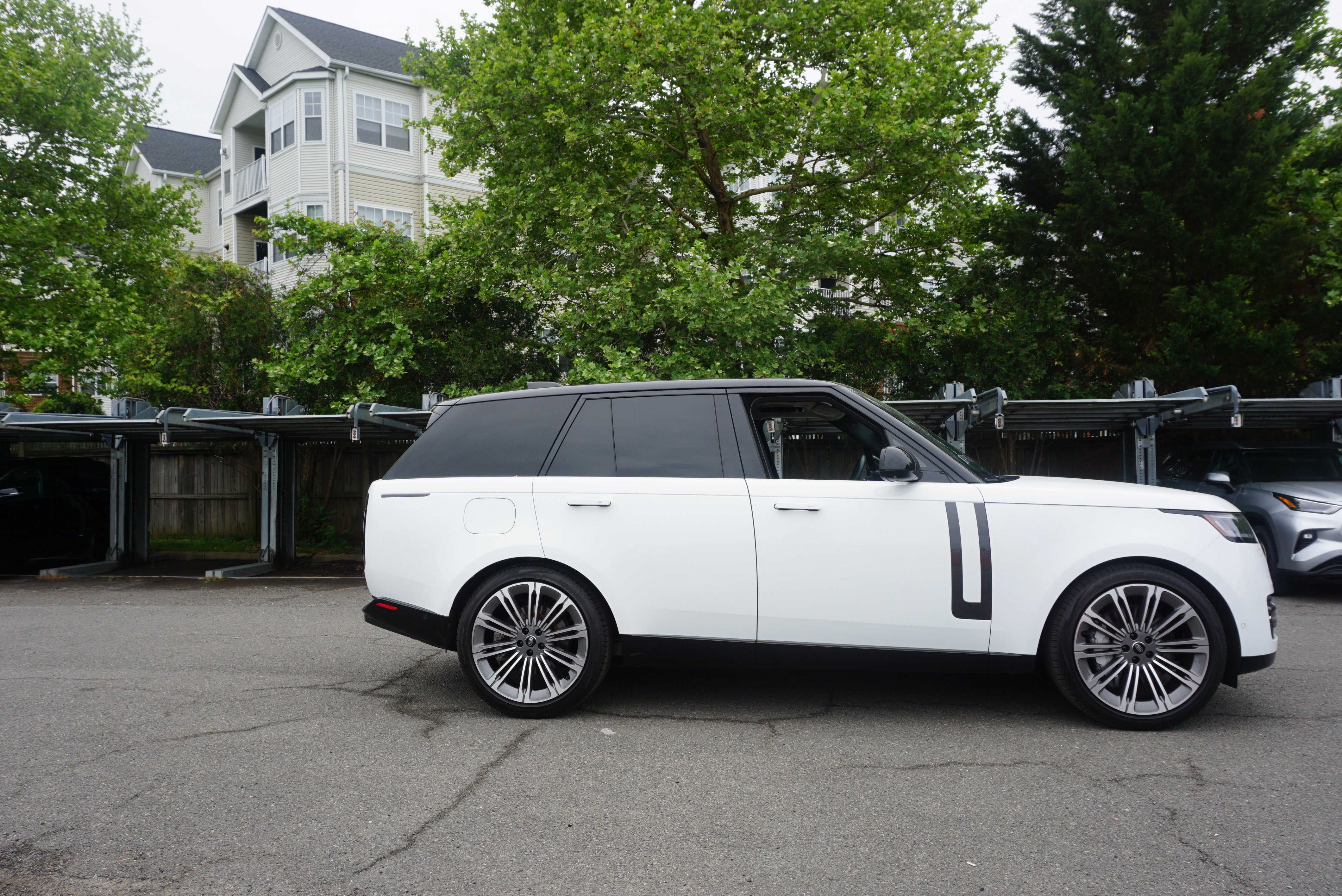 2024 Land Rover Range Rover SE