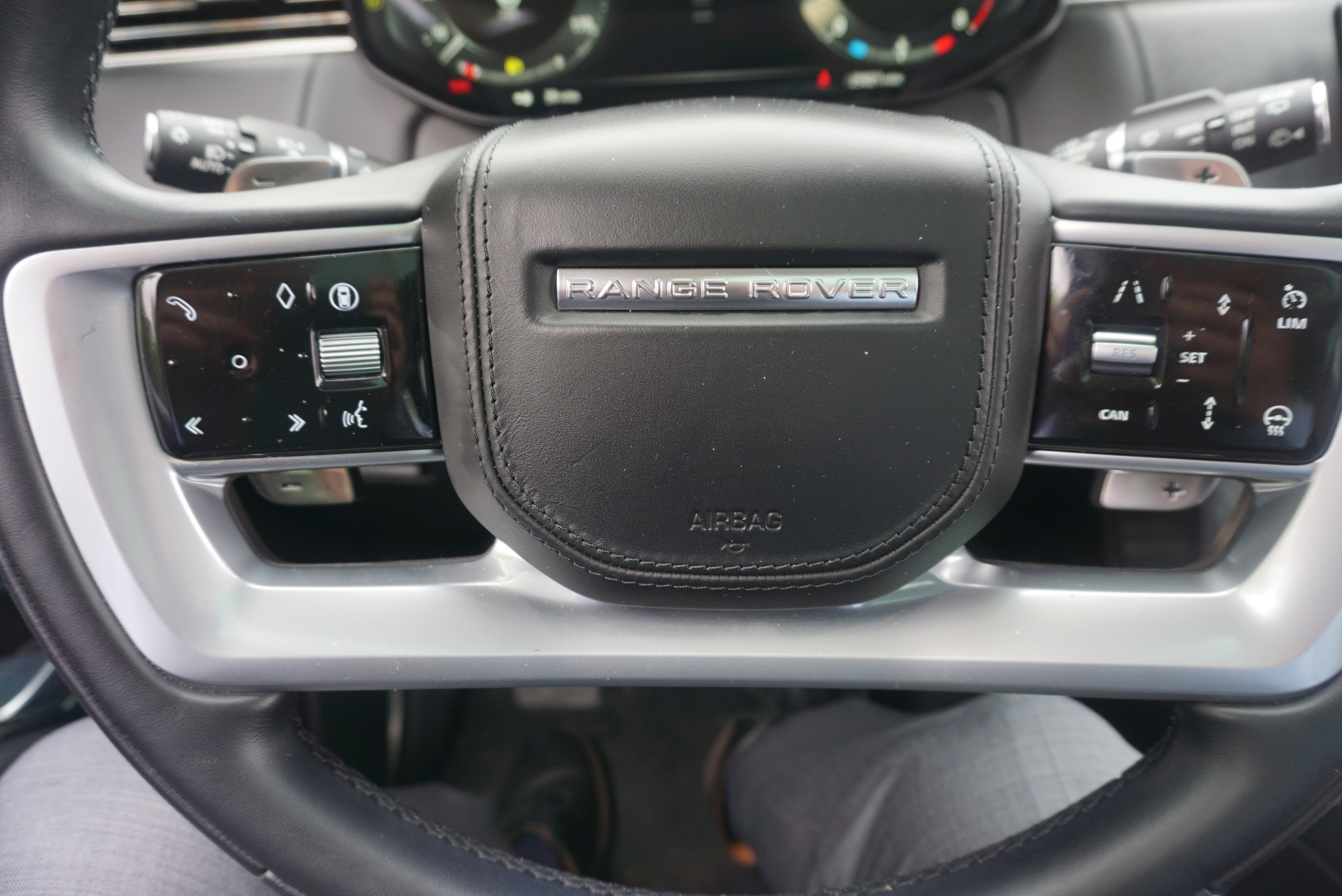 2024 Land Rover Range Rover SE