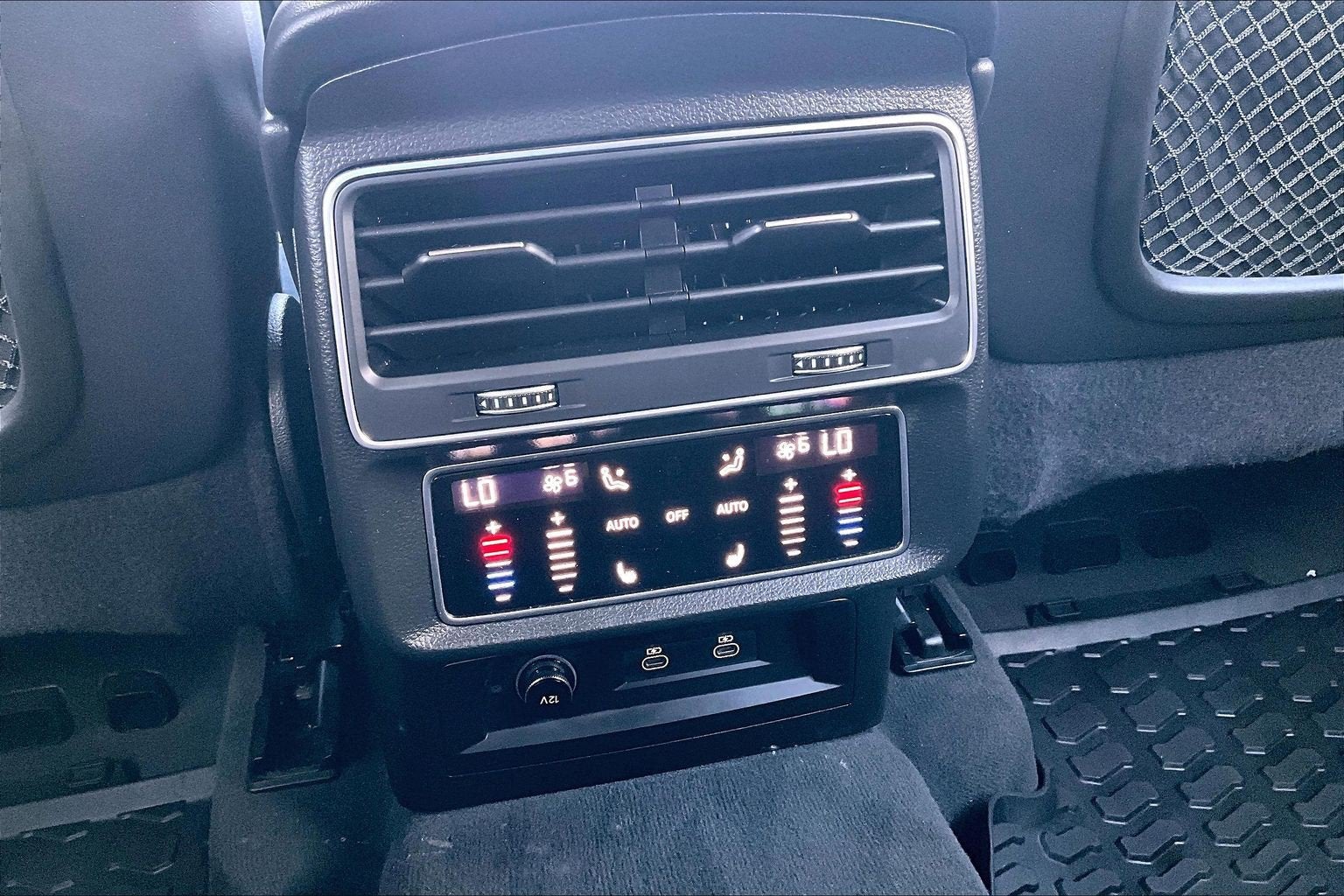 2022 Audi Q7 Premium Plus