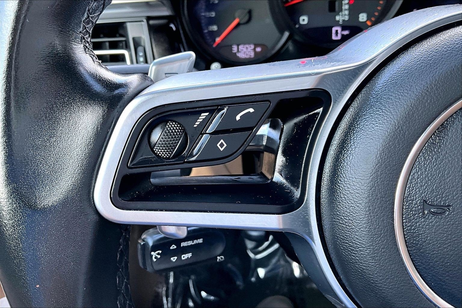 2021 Porsche Macan AWD