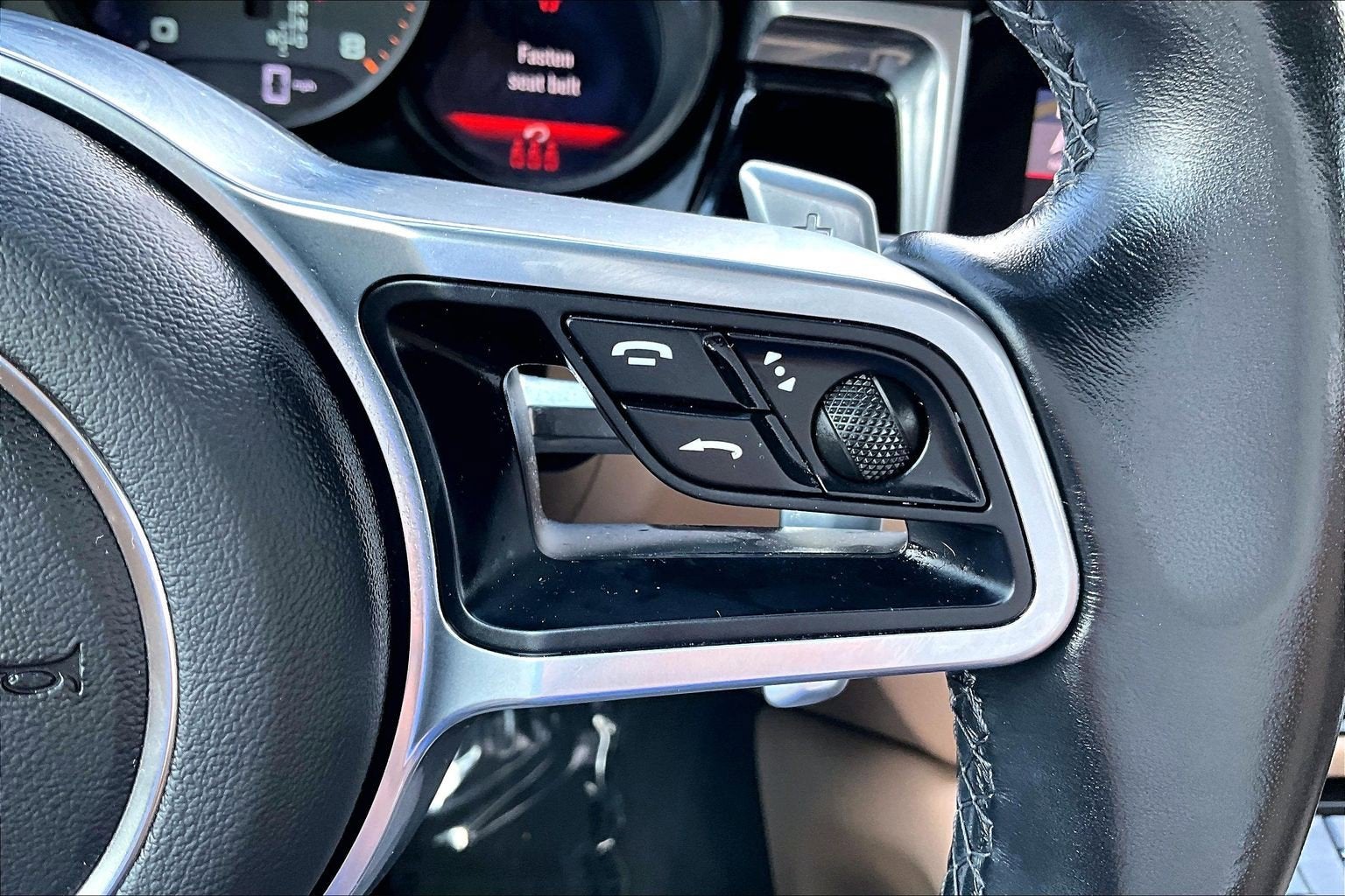 2021 Porsche Macan AWD