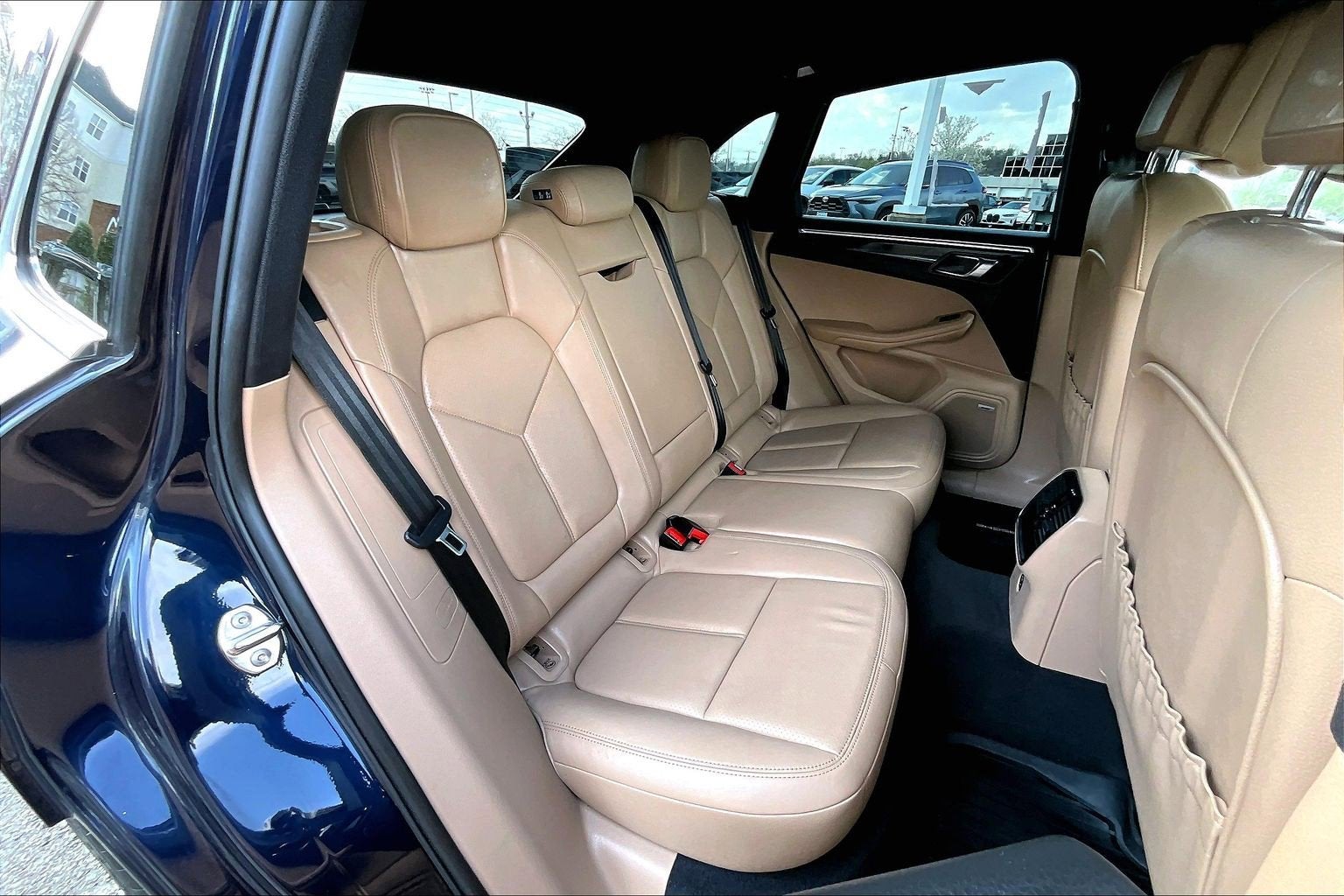 2021 Porsche Macan AWD