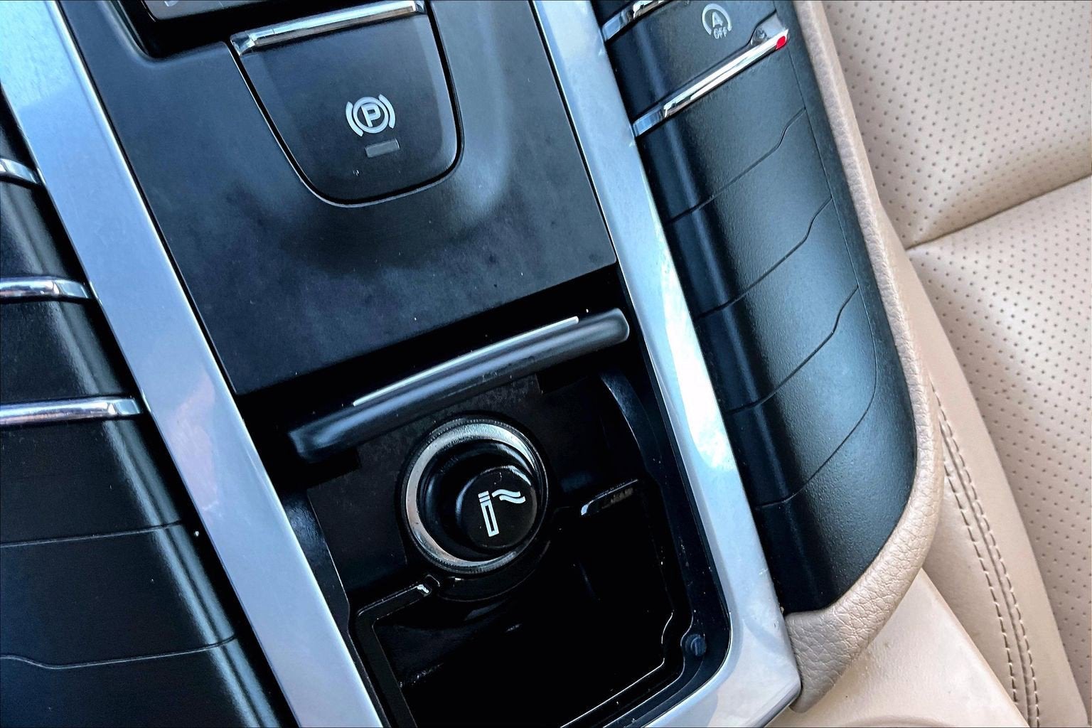 2021 Porsche Macan AWD