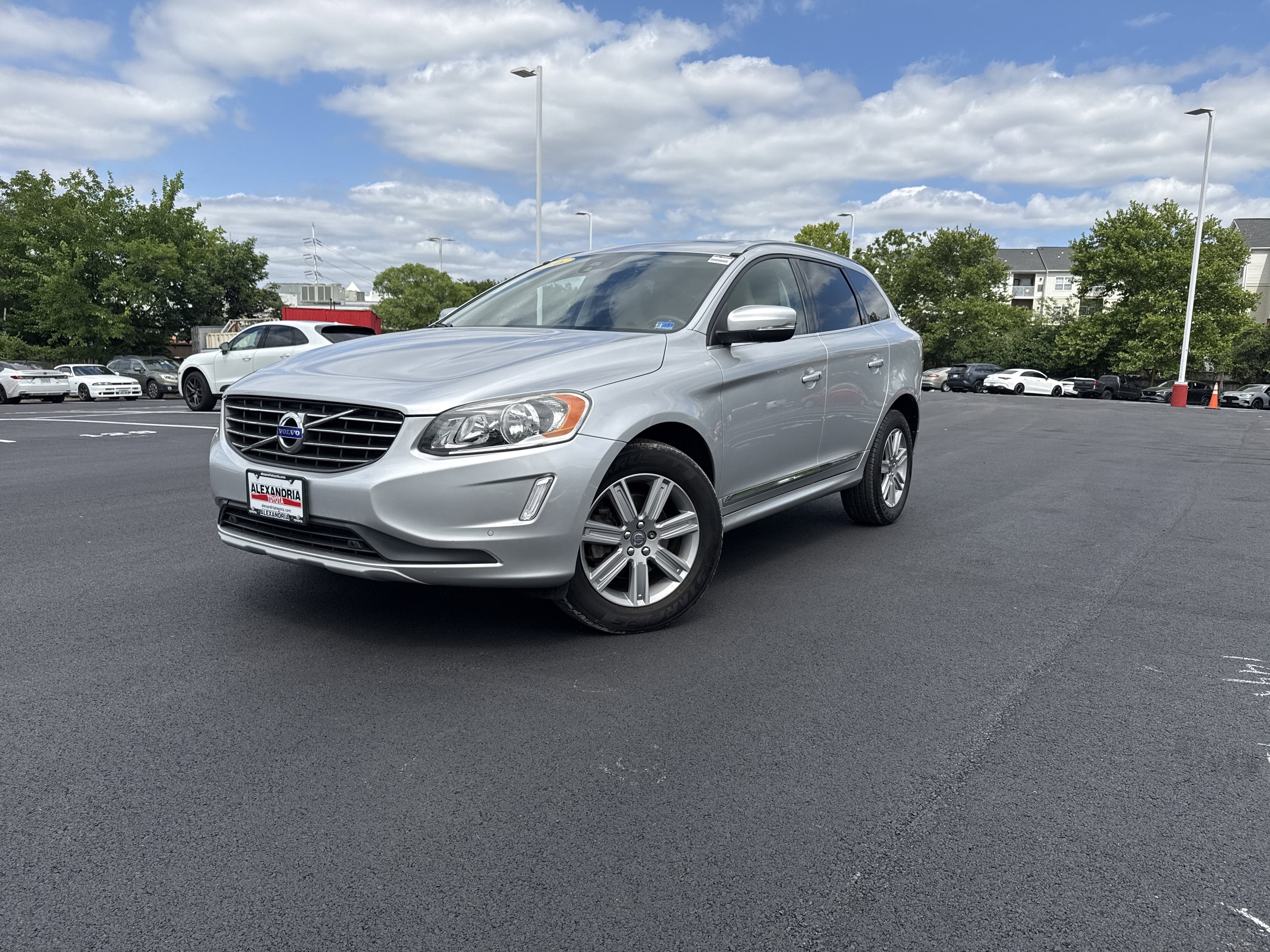2016 Volvo XC60 T6 Drive-E