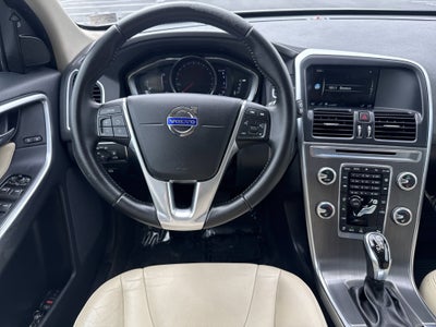 2016 Volvo XC60 T6 Drive-E
