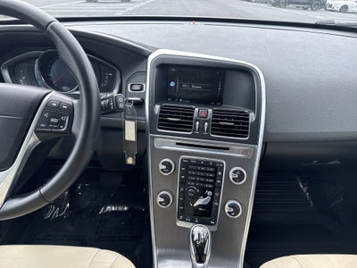 2016 Volvo XC60 T6 Drive-E