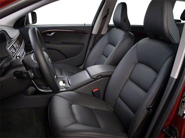2013 Volvo XC70 Base