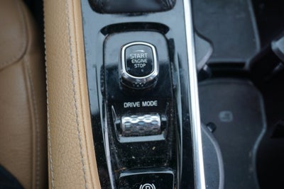 2019 Volvo XC90 Momentum