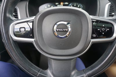 2019 Volvo XC90 Momentum