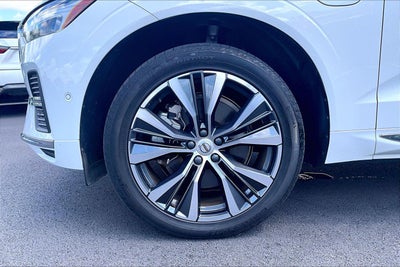 2022 Volvo XC60 Recharge Plug-In Hybrid Inscription Expression