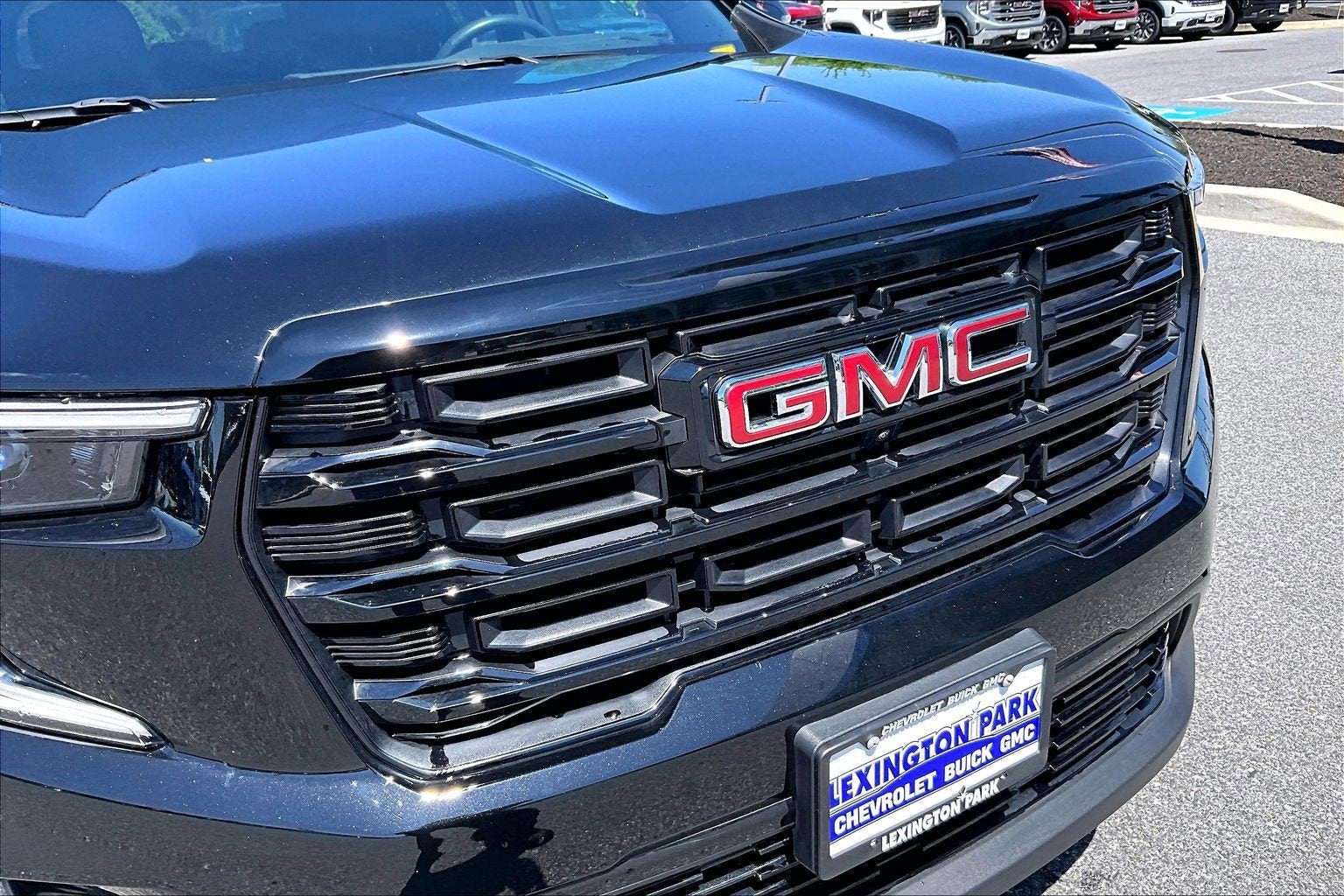 2025 GMC Acadia FWD Elevation