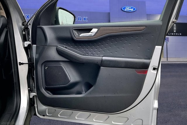 2020 Ford Escape Titanium Hybrid