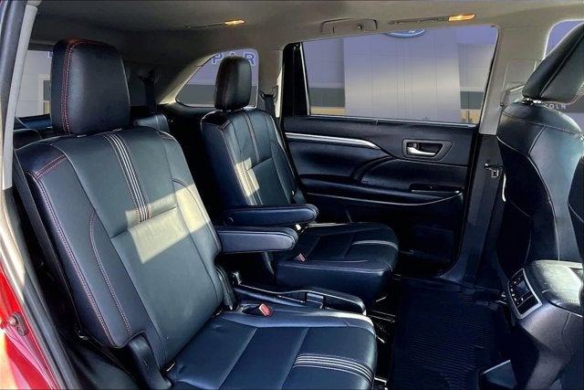 2019 Toyota Highlander Base