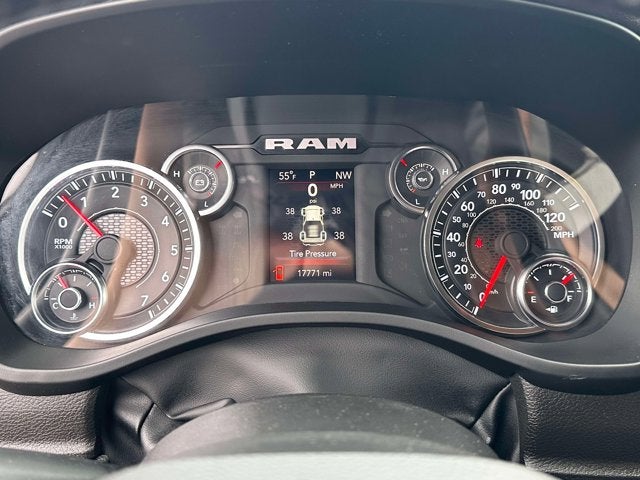 2023 RAM 1500 Big Horn Quad Cab 4x4 6'4' Box