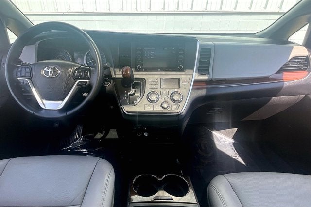 2019 Toyota SIENNA LTD PREM Limited Premium