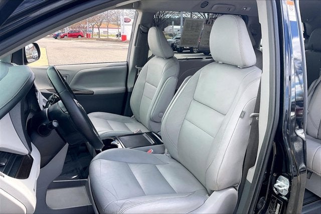 2019 Toyota SIENNA XLE 3.5L XLE