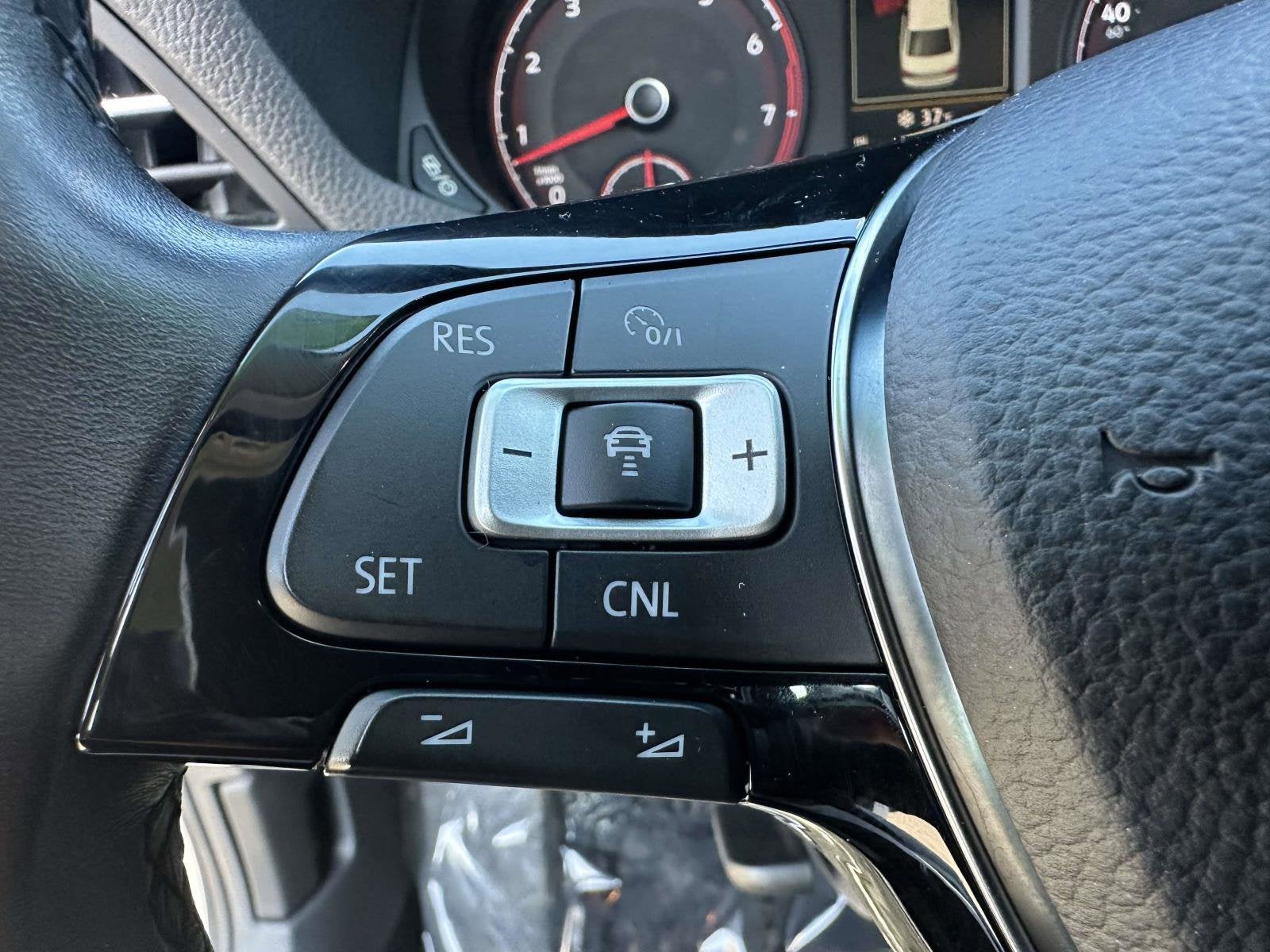 2020 Volkswagen Passat 2.0T R-Line