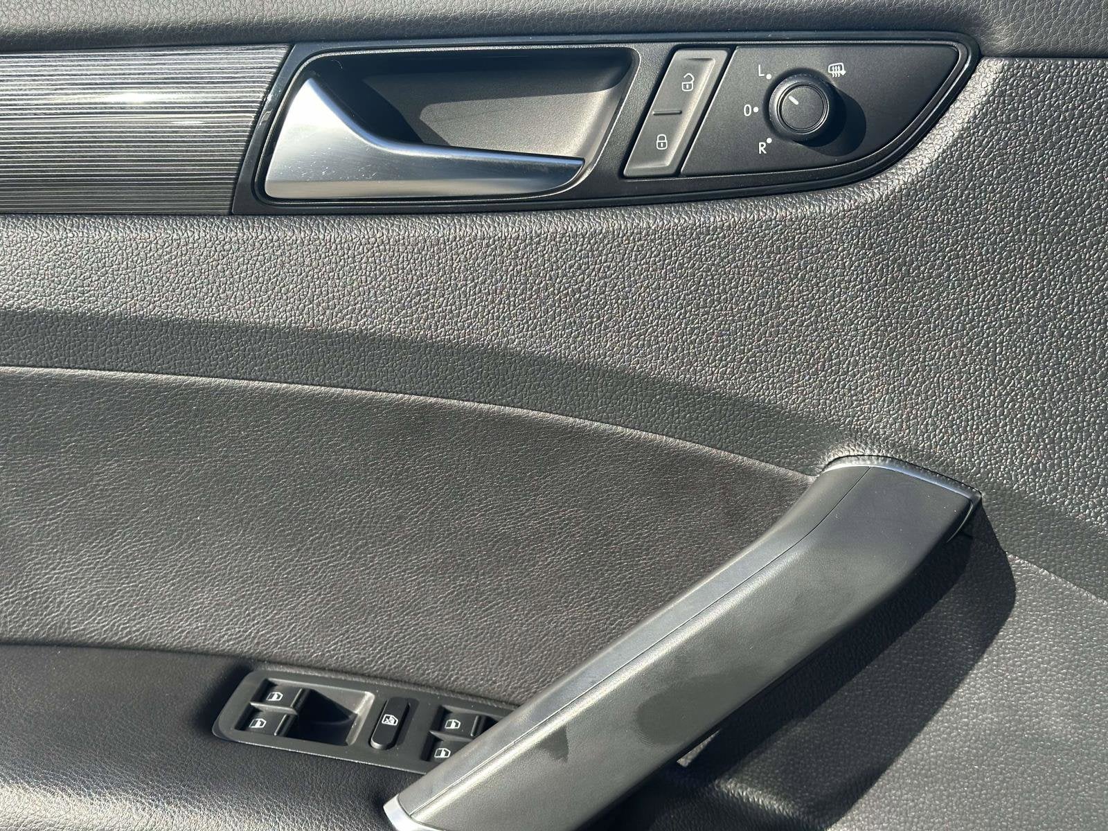 2020 Volkswagen Passat 2.0T R-Line