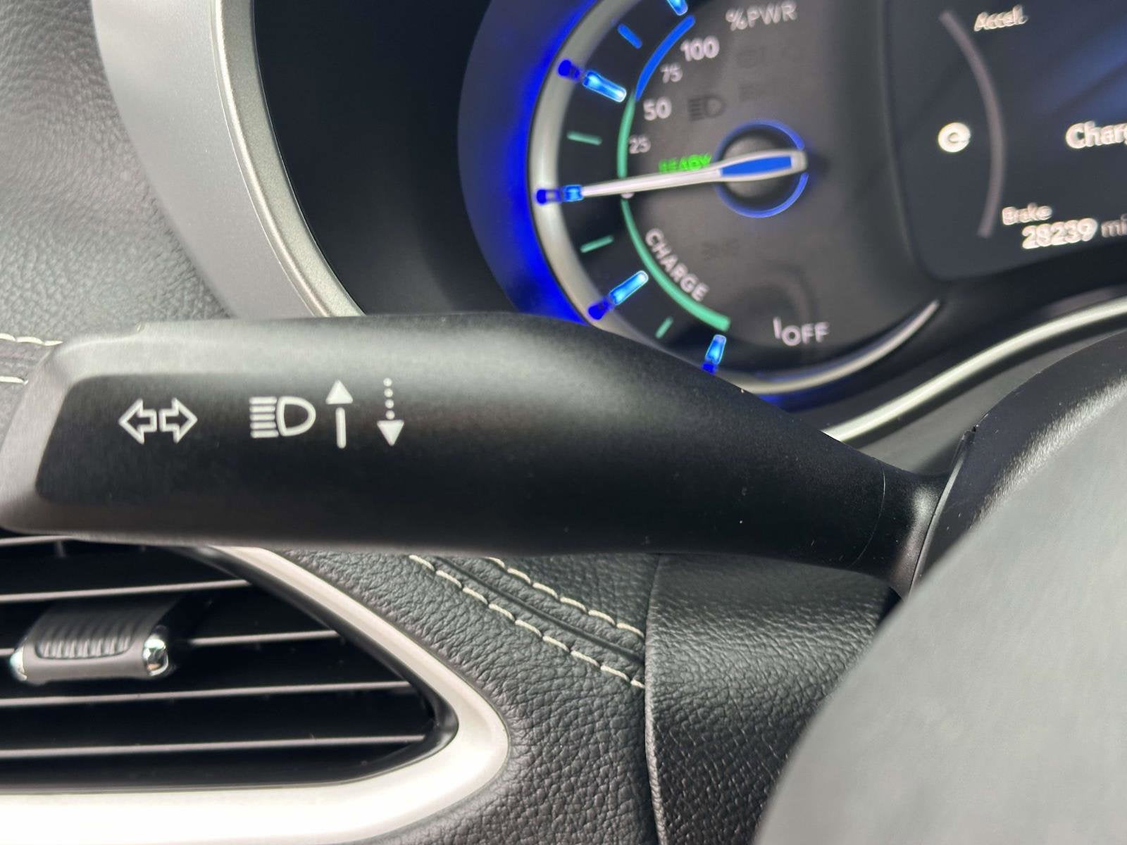 2023 Chrysler Pacifica Hybrid Touring L