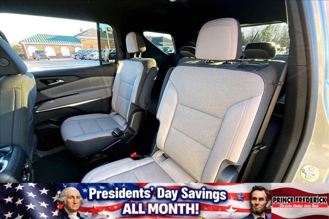 2025 Chevrolet Traverse FWD LT