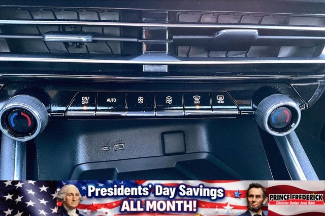 2025 Chevrolet Traverse FWD LT