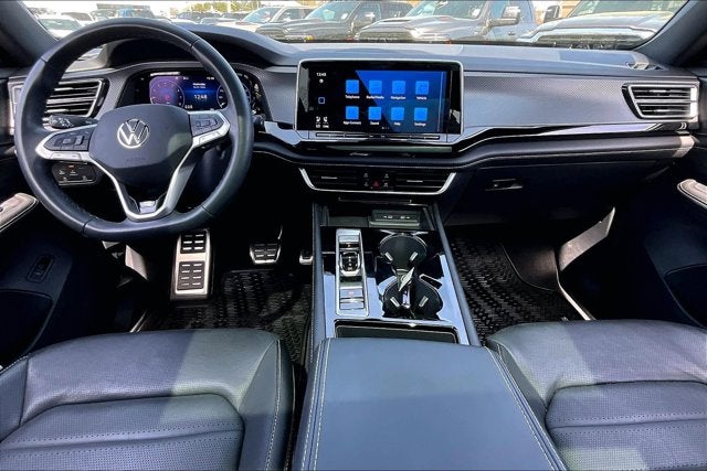 2024 Volkswagen Atlas Cross Sport 2.0T SEL R-Line