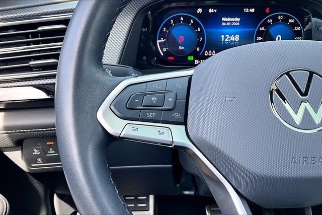 2024 Volkswagen Atlas Cross Sport 2.0T SEL R-Line