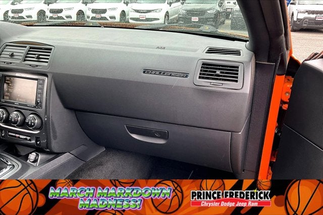 2014 Dodge Challenger SXT Plus