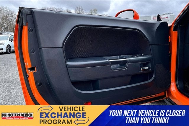 2014 Dodge Challenger SXT Plus