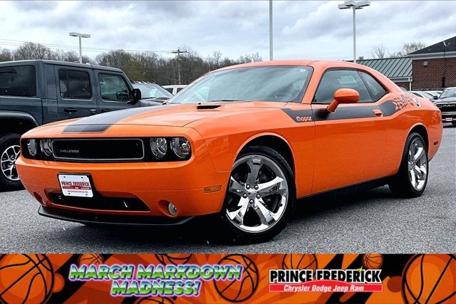 2014 Dodge Challenger SXT Plus