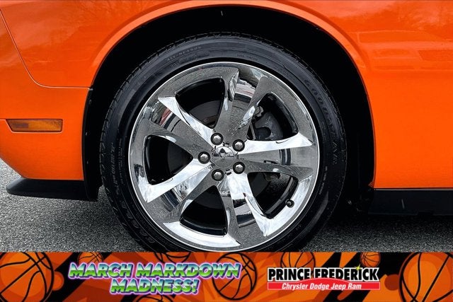 2014 Dodge Challenger SXT Plus