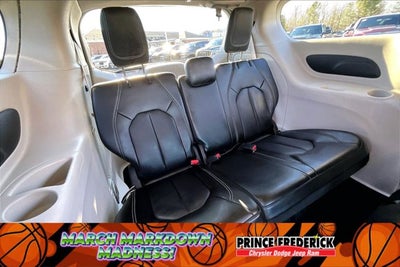 2023 Chrysler Pacifica Hybrid Touring L