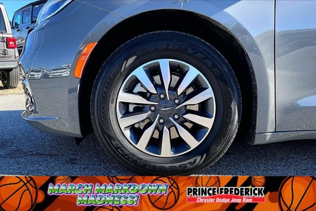 2023 Chrysler Pacifica Hybrid Touring L