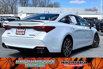 2019 Toyota Avalon Base
