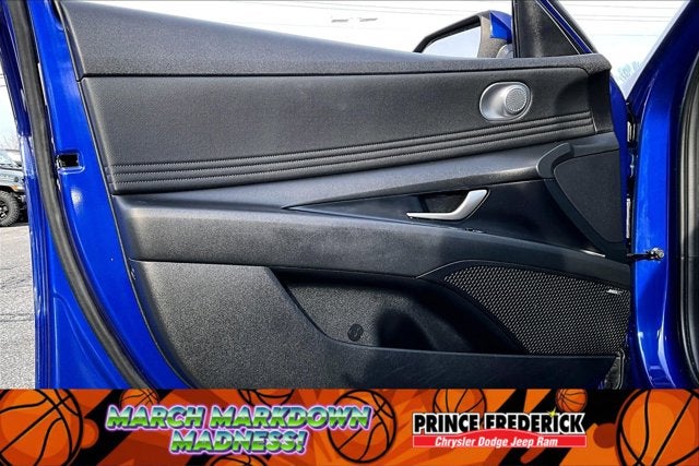 2022 Hyundai Elantra Limited