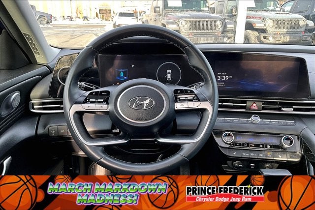 2022 Hyundai Elantra Limited