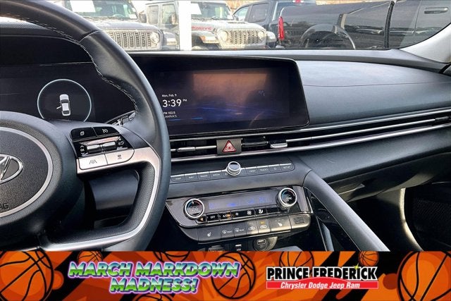 2022 Hyundai Elantra Limited