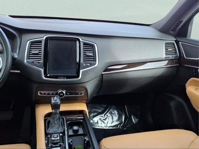 2019 Volvo XC90 Momentum