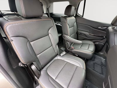 2022 GMC Acadia AT4
