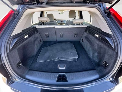 2020 Cadillac XT4 AWD Luxury