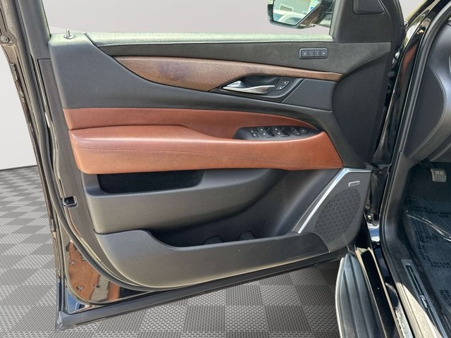 2019 Cadillac Escalade Luxury