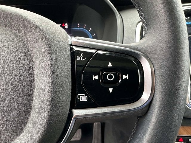 2024 Volvo XC90 Plus Bright Theme