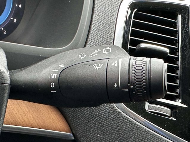 2024 Volvo XC90 Plus Bright Theme