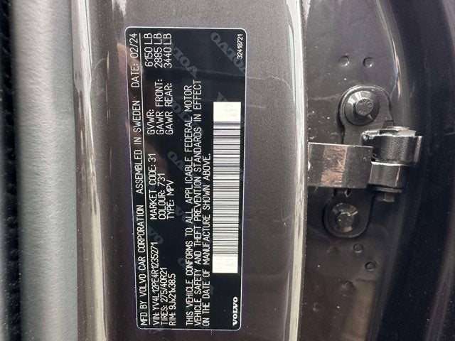 2024 Volvo XC90 Plus Bright Theme