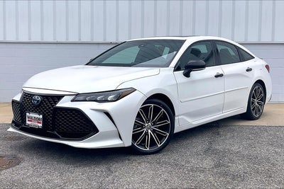 2022 Toyota Avalon Hybrid XSE Nightshade