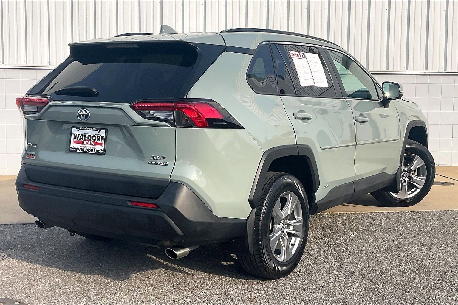 2023 Toyota RAV4 Hybrid XLE